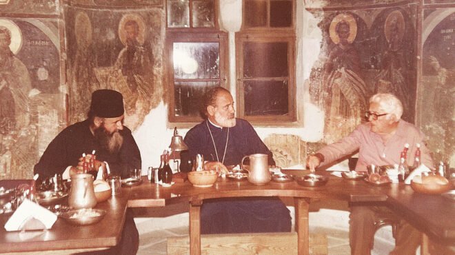 Νίκος Γαβριήλ Πεντζίκης: Η πνευματική αναγέννηση ενός σπουδαίου δημιουργού μέσα από το Άγιον Όρος
