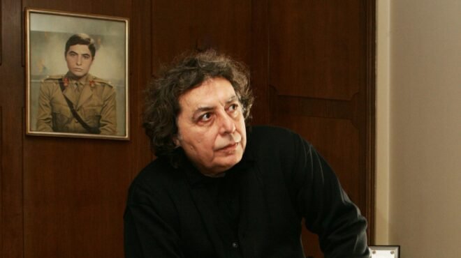 Πέθανε ο Διονύσης Χαριτόπουλος: Ο συγγραφέας που φώτισε τις αθέατες πλευρές της σύγχρονης Ιστορίας