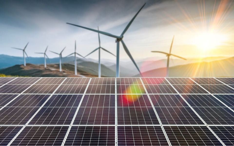 Καθαρή ενέργεια: Γιατί επιβραδύνεται η εγκατάσταση νέας ισχύος το 2026 – Οι προειδοποιήσεις του IRENA