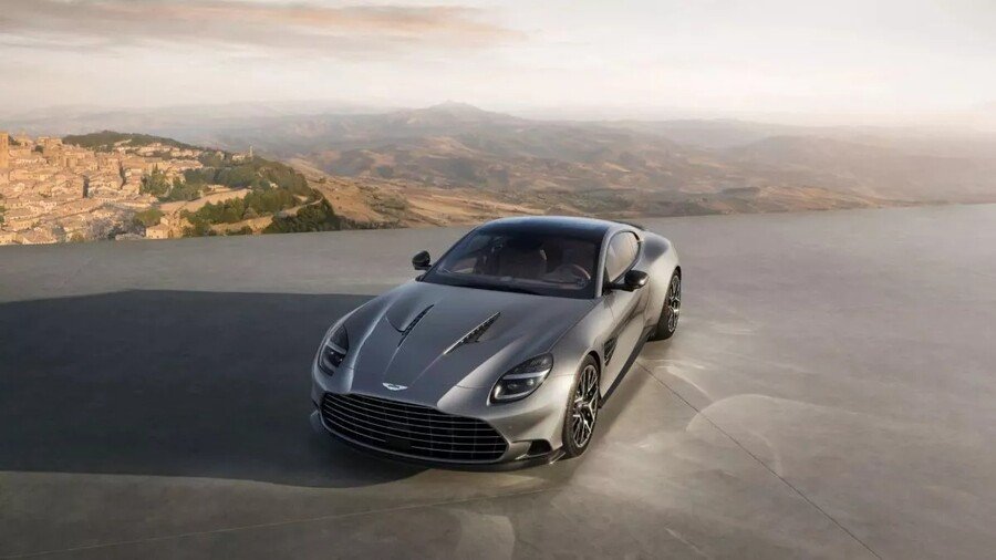 Aston Martin: Πατάει «φρένο» στα ηλεκτρικά και διατηρεί τους V8 και V12 μέχρι το 2035