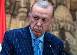 Εμανουέλ Μακρόν: «Δεν είναι φυσιολογικό η Γαλλία να βρίσκεται εν βρασμώ έξι μήνες πριν από τις κάλπες»
