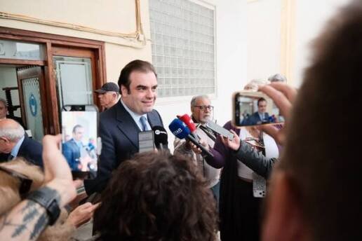 Στη ΣΕΚΕ Ξάνθης ο Κυριάκος Πιερρακάκης: Συνάντηση με Καραμανλή - Κοντό και μήνυμα για τη φορολόγηση των καπνικών