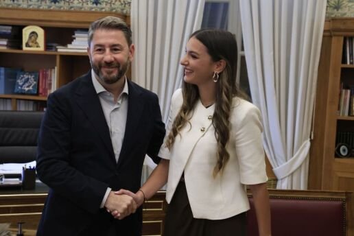 Στο ΠΑΣΟΚ η Μυρτώ Κοροβέση: Το μήνυμα Ανδρουλάκη ενόψει των επόμενων εθνικών εκλογών