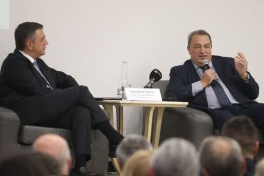 Παύλος Μαρινάκης: Στόχος οι επιτυχίες της κυβέρνησης να αποτυπώνονται άμεσα στην καθημερινότητα των πολιτών